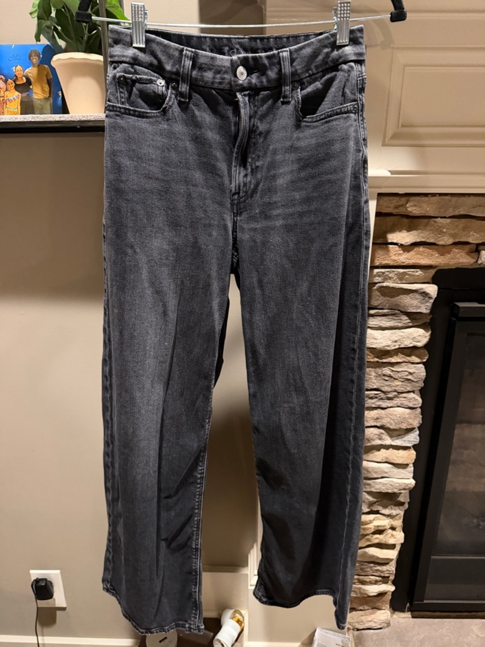 Men's Black Washed Straight-Leg Jeans